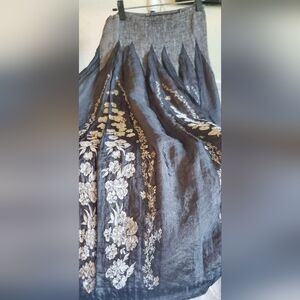 Lapis Brand Dark Gray /Light Gray Embroidered Skirt. OSFA